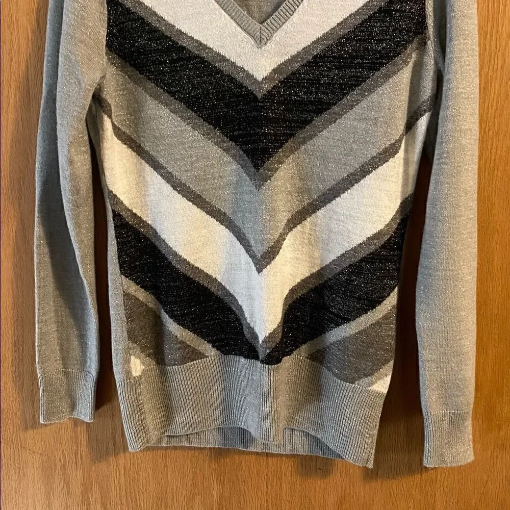 ☀️3 for $24☀️New York & Company Womens Sweater, size M. (S27) - Picture 2 of 5